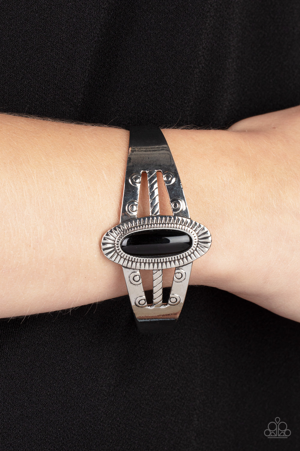 Silver bracelet with Black stone